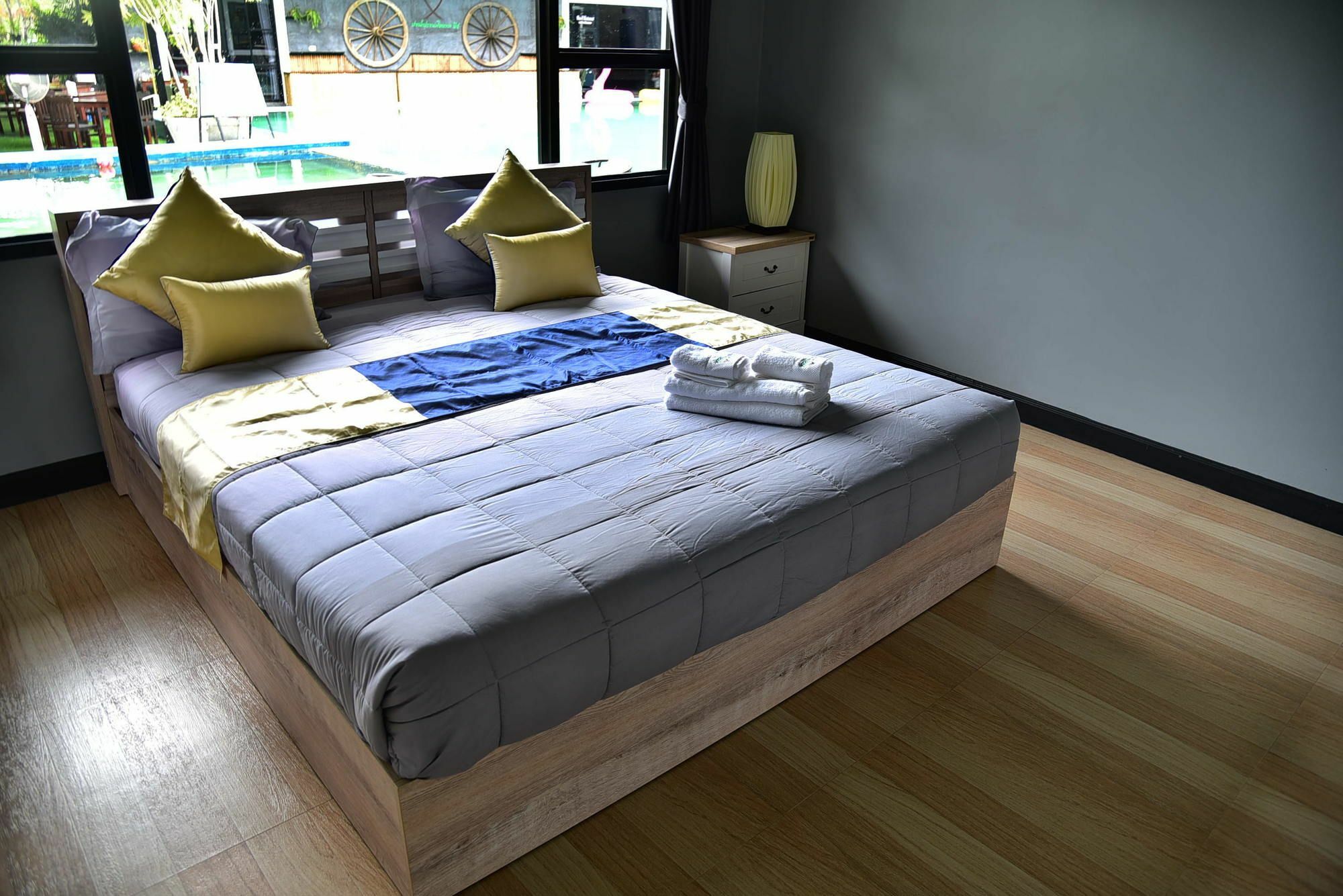 Parknampran Foxtail Beach Resort Пран Бури Екстериор снимка