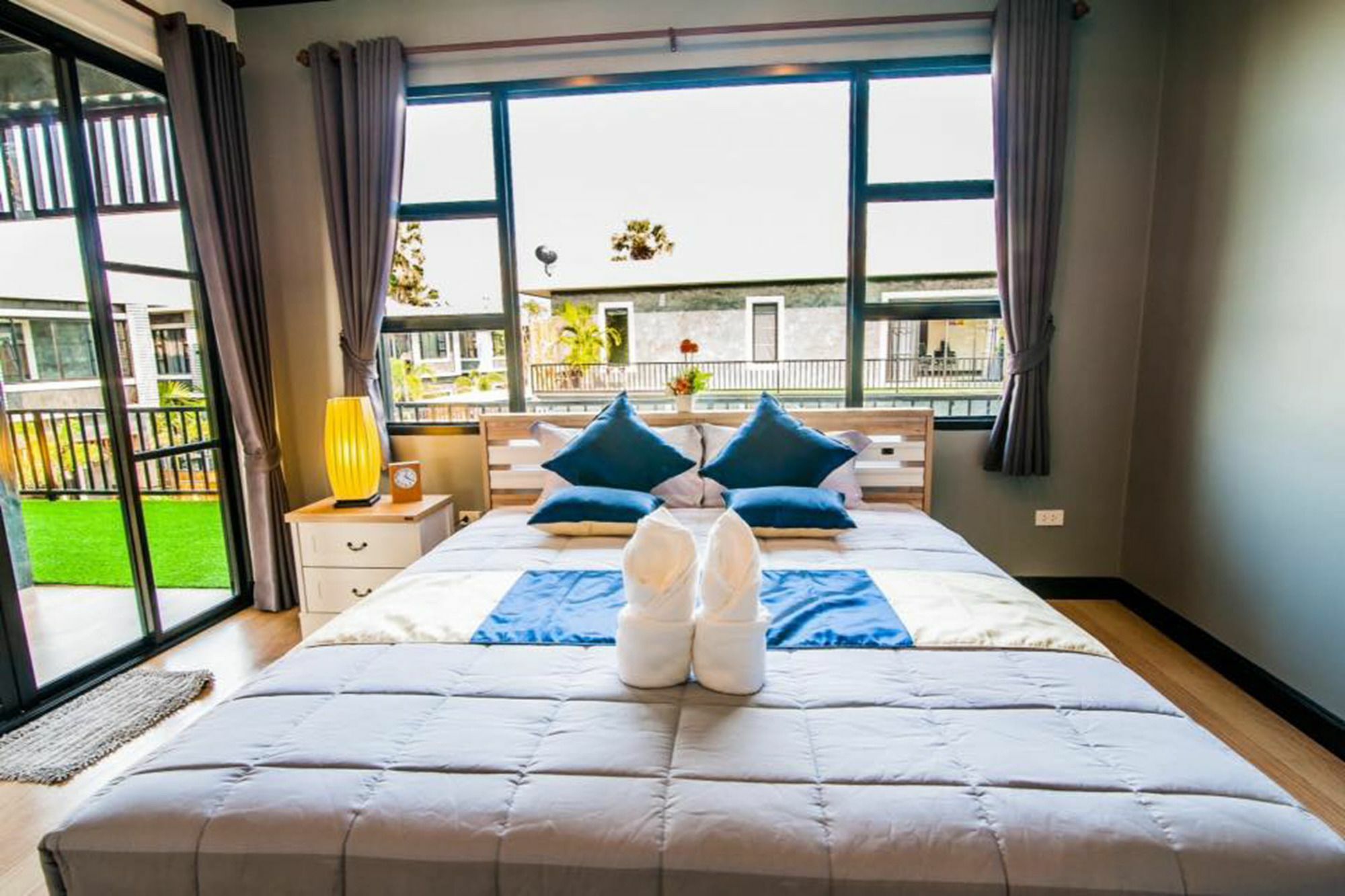 Parknampran Foxtail Beach Resort Пран Бури Екстериор снимка